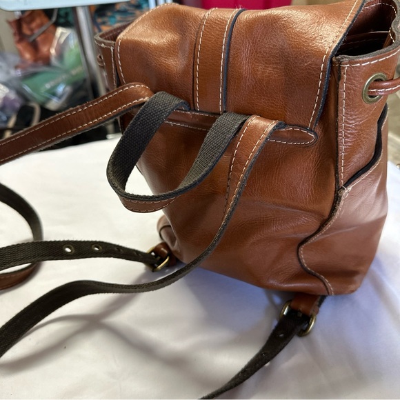 Patricia Nash hobo/purse/backpack is great for on the go. - Picture 3 of 5